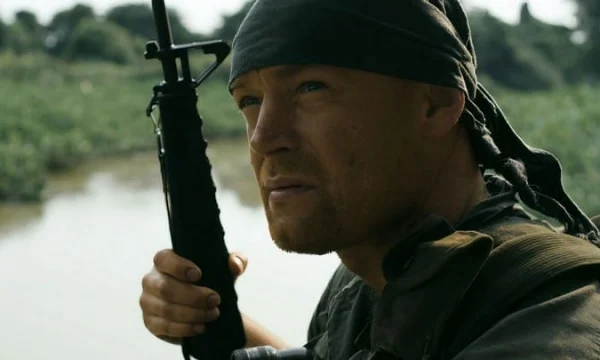 ШРАМ / Бывший офицер рвёт предателей как щенков (российский боевик)