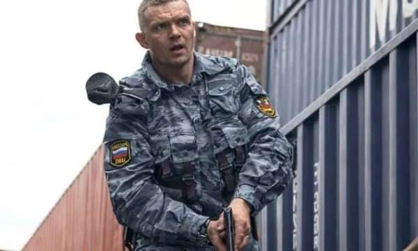 Боевик про полицию / Опасная операция капитана против наркоимперии