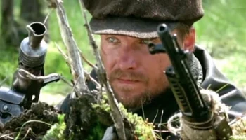 Бежавший из плена майор пробирается к немцам спасать отряд / Исчезнувшие